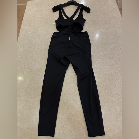 NWOT Free People Movement Back it Up Onesie In Black Size XS - Picture 2 of 15